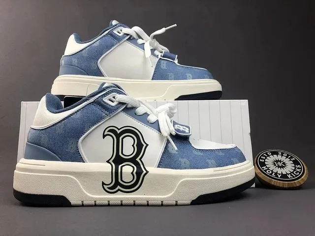 MLB sneakers
