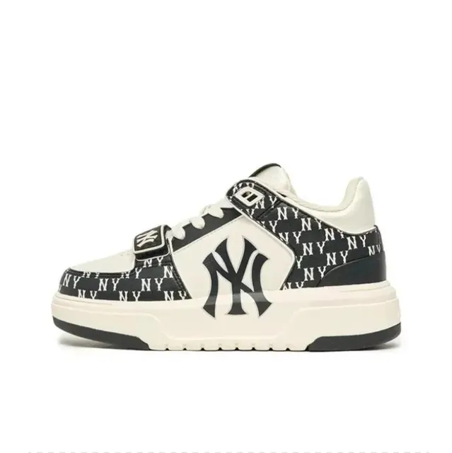 MLB NY Yankees Sneaker Monogram Logo Strap