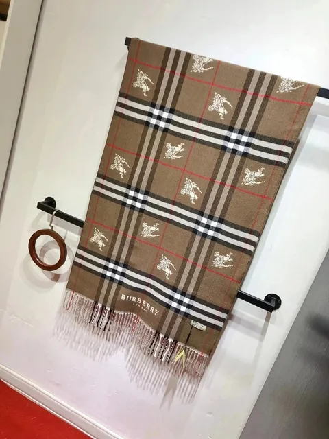 Burberry Classic Check Scarf Equestrian Knight Print