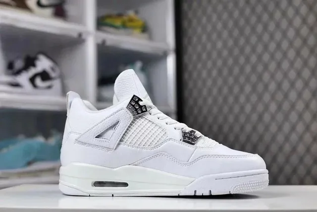 Air Jordan 4 White