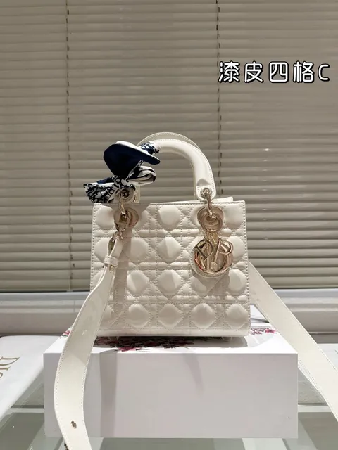 白漆皮四格 sise(20cm)