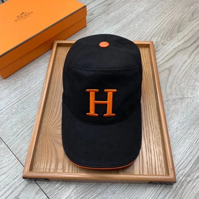 Hermès Cap H Logo