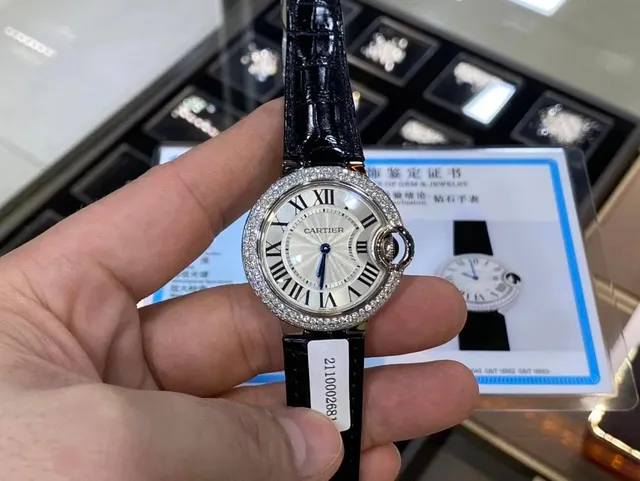 Cartier Panthère Diamond Bezel