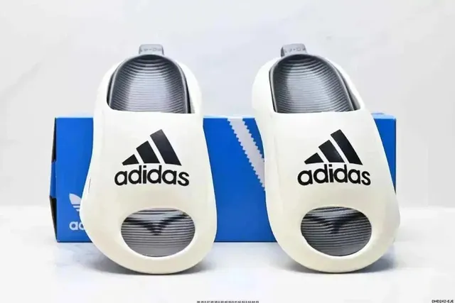 Adidas Adilette Slide