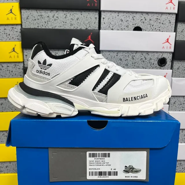 9010联名白黑