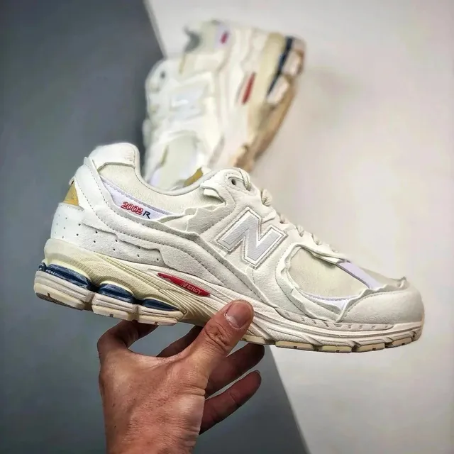 New Balance 2002R Off-White