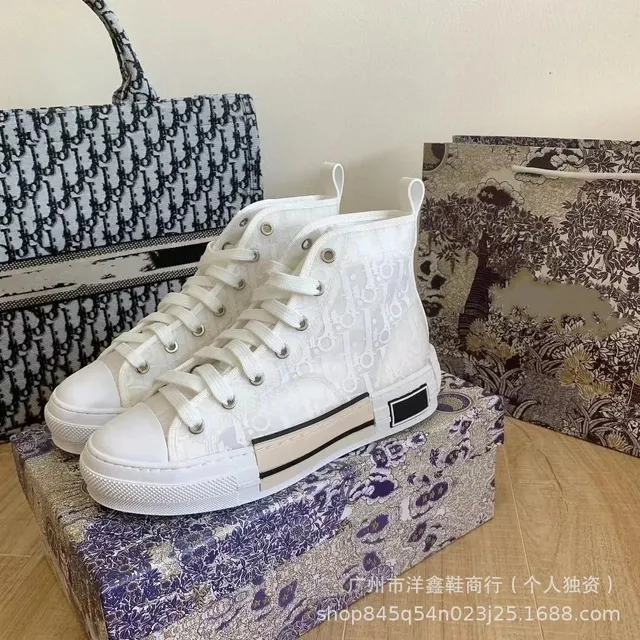 白色高帮