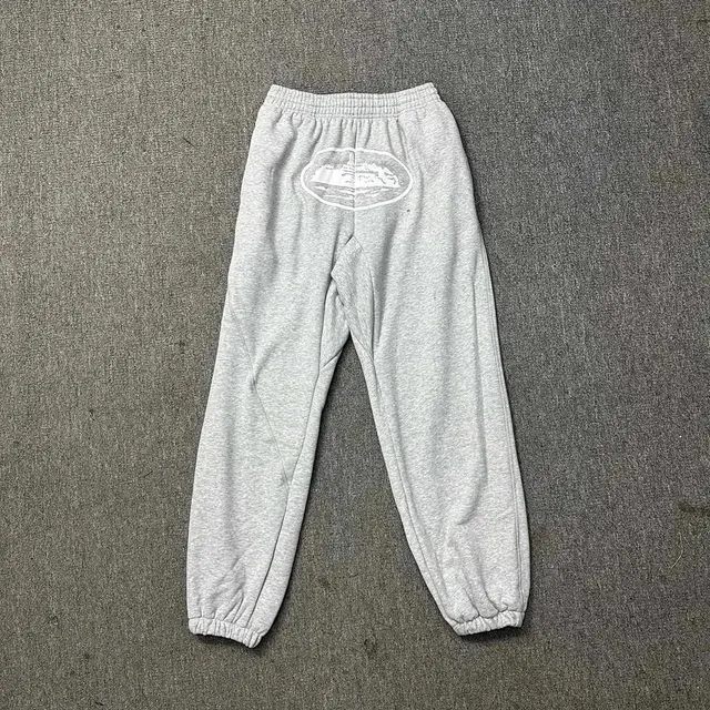 Joggers Oval Logo Print