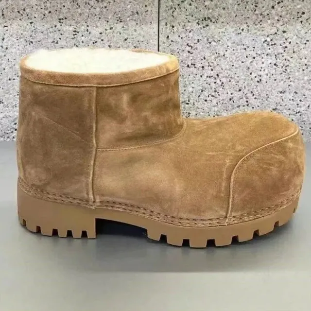 UGG Platform Boot Shearling Lined