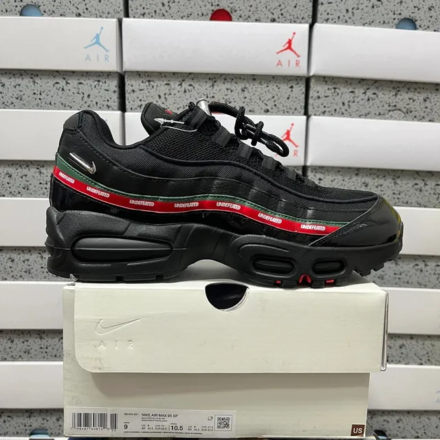 Nike sneakers Undefeated