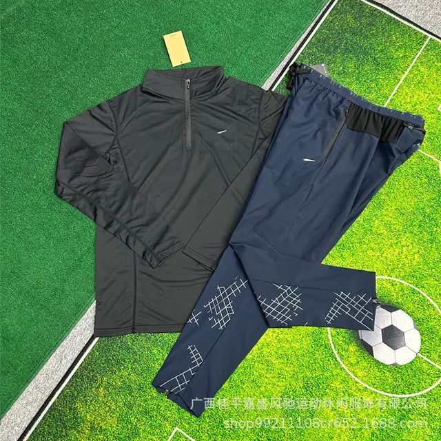Nike Tech Fleece Set Half-Zip Top and Grid-Print Pants
