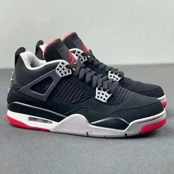 Air Jordan 4 Bred