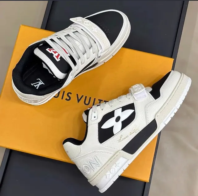 Louis Vuitton LV Trainer Monogram Flower