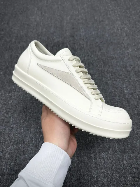 纯白皮面