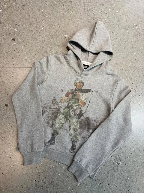 兵人卫衣/灰