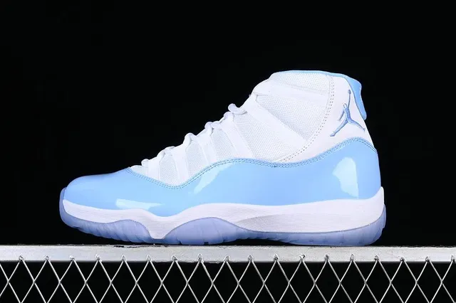 Air Jordan 11 Concord