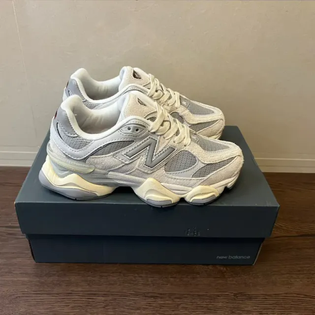 9060 白灰