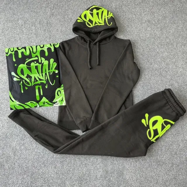 Syna World Hoodie and Joggers Set Graffiti Logo