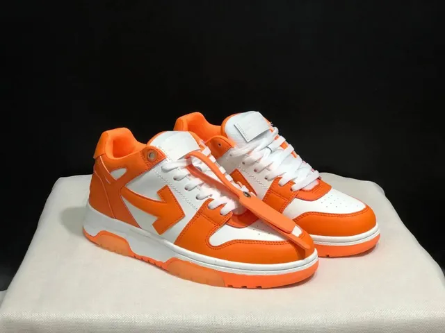 Off-White Low Orange Arrow