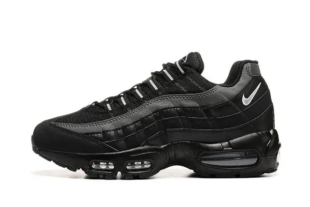 Nike Air Max 95 Triple Black