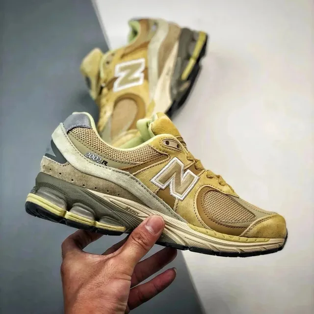 New Balance 2002R Desert Sand