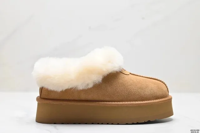 UGG sandals slippers