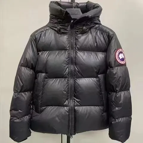 Canada Goose Puffer Jacket Classic Fit