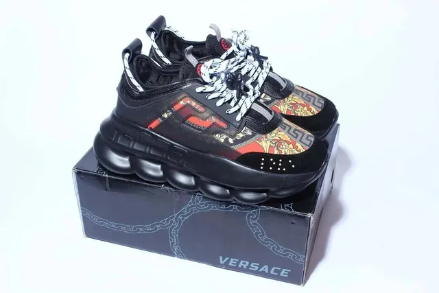 Versace Chain Reaction Baroque Print