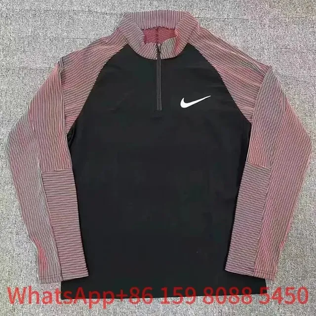Nike Tech Fleece Quarter-Zip Striped Sleeve