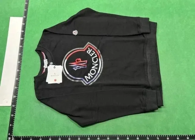 Moncler Crewneck Sweatshirt Logo Graphic