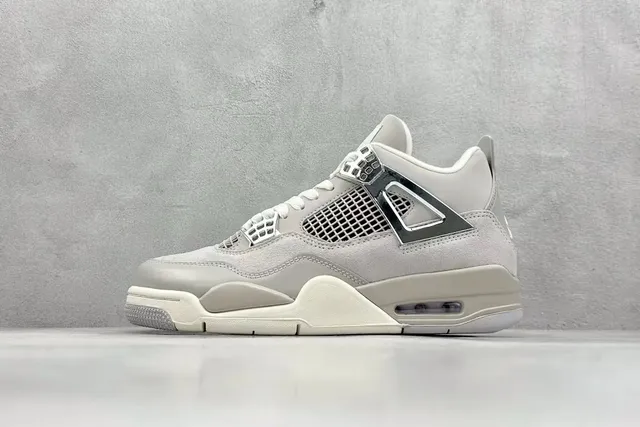 Air Jordan 4 Pure Platinum