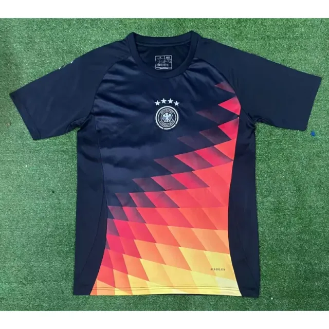 德国训练服黑黄