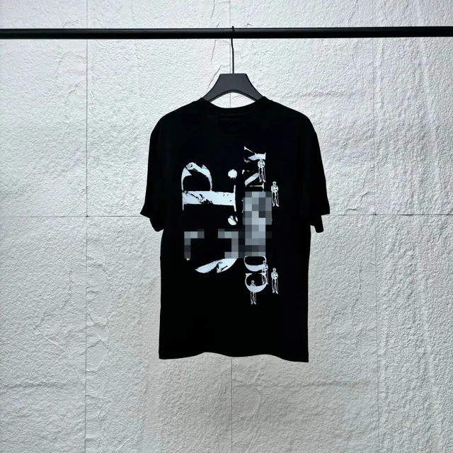 Off-White Graphic T-Shirt Distressed Logo Print