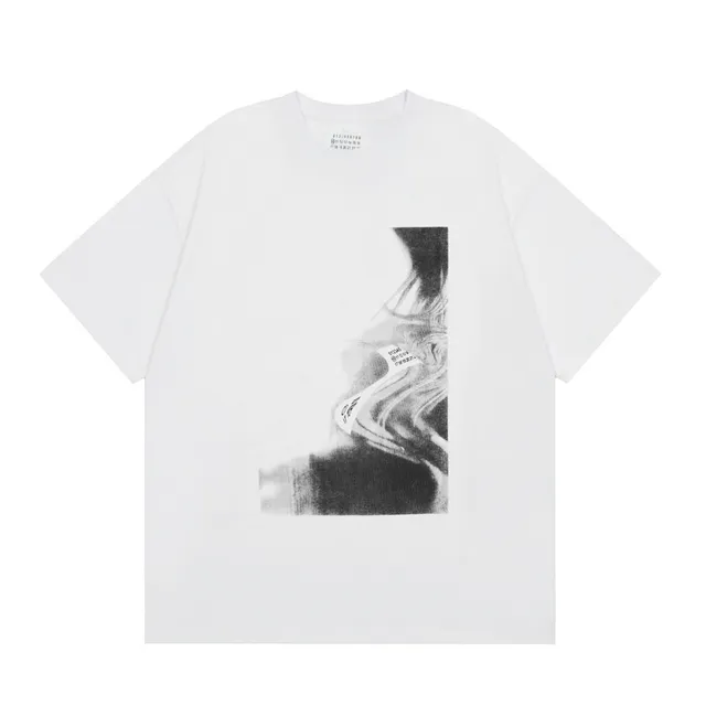 M818 White
