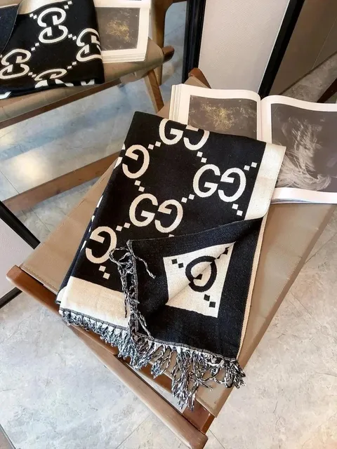 Gucci GG Logo Scarf Black and White