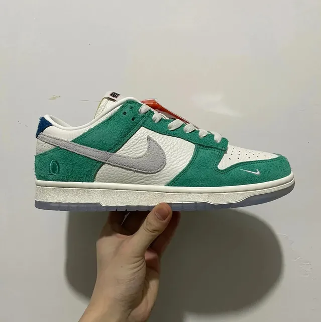 Nike Dunk Low Travis Scott Reverse Mocha