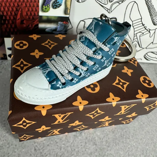 8.v blue one + box