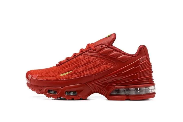 Nike Air Max Plus University Red