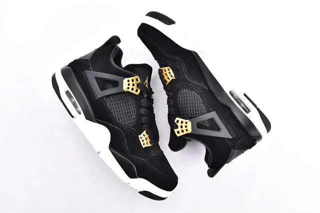 Air Jordan 4 Metallic Gold