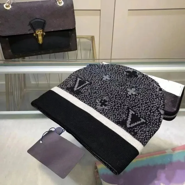 Louis Vuitton Monogram Knit Beanie LV Pattern