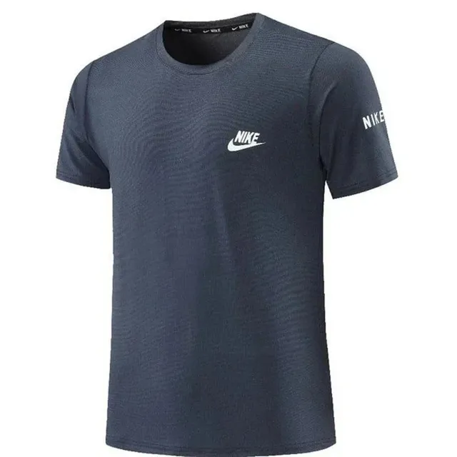 Nike Sportswear T-Shirt Textured Logo