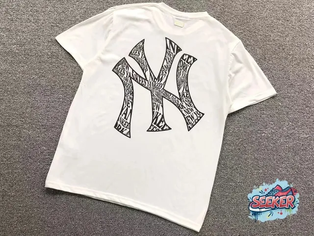 MLB NY Yankees Graphic Tee Wordmark Logo