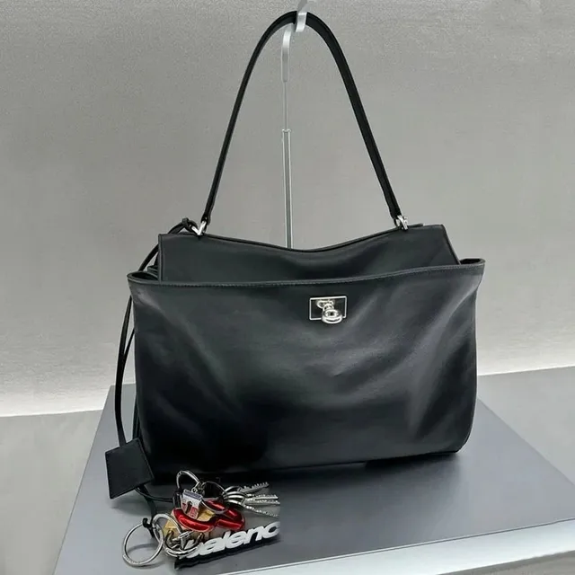 Balenciaga Le Cagole Small
