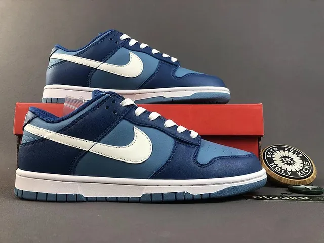 Nike Dunk Low Navy