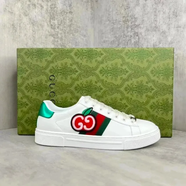 Gucci Ace Low Apple GG Patch
