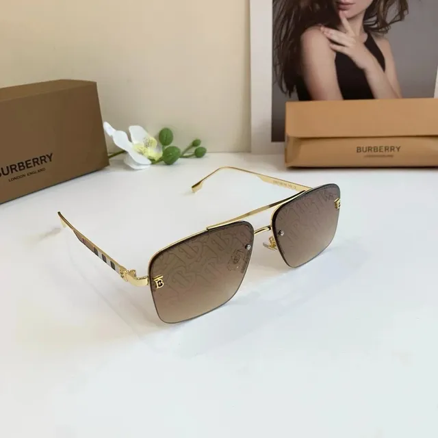 Burberry Square Sunglasses Monogram Gradient Lens