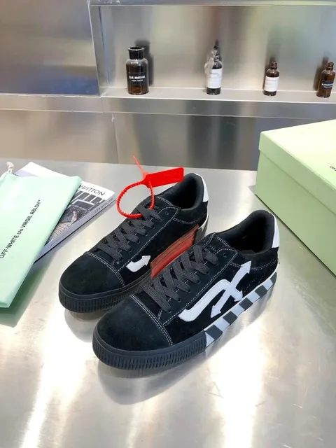 Off-White Low Arrow Suede
