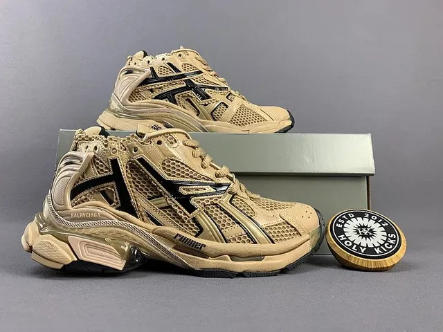 Balenciaga Triple S Beige Black