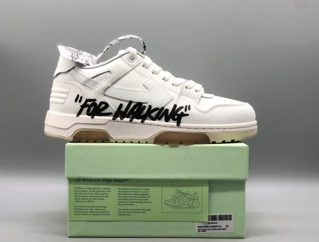 Off-White c/o Virgil Abloh For Walking