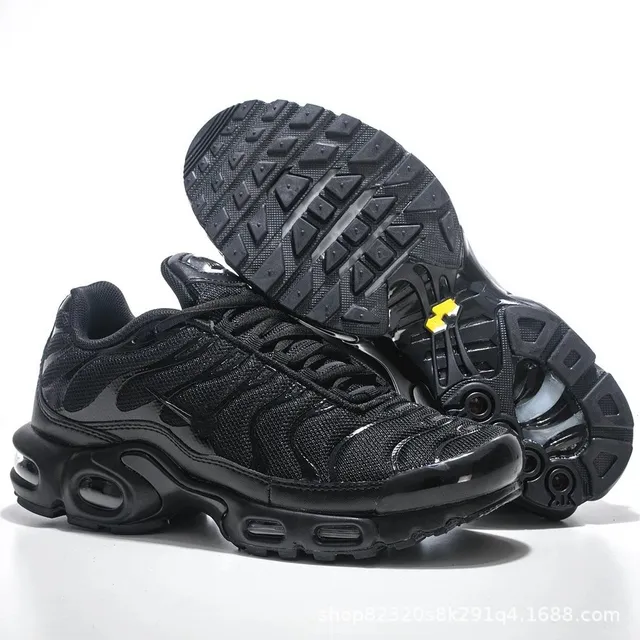 Nike Air Max Plus Triple Black